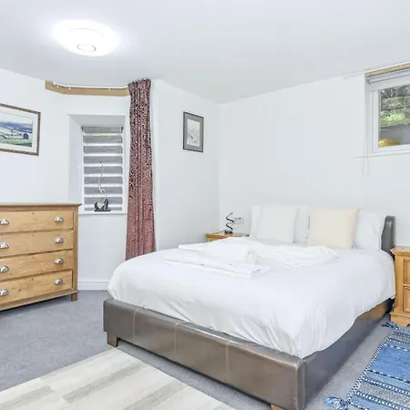 Headingley Haven With A Sauna Parking - Pass The Keys Holiday home *