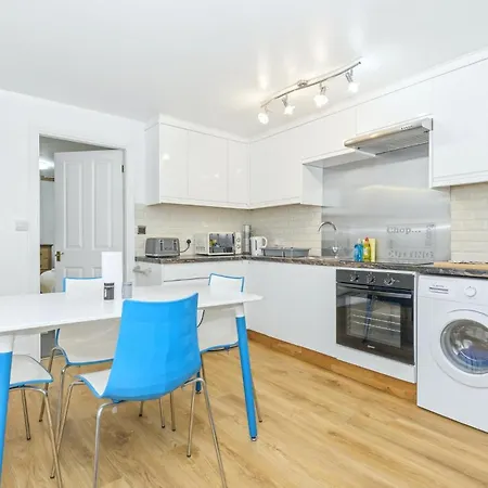 Headingley Haven With A Sauna Parking - Pass The Keys Holiday home *