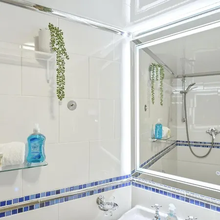 Headingley Haven With A Sauna Parking - Pass The Keys * Leeds (West Yorkshire)